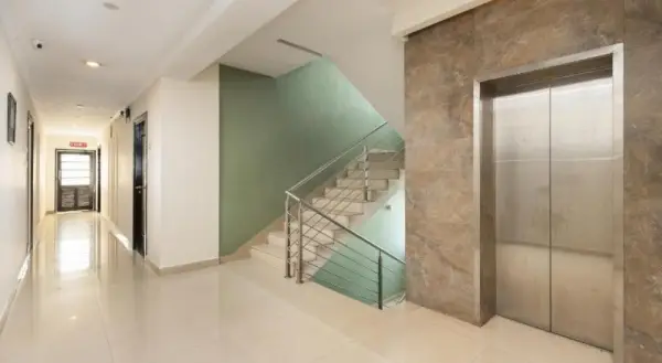 The Senate Hotel 8